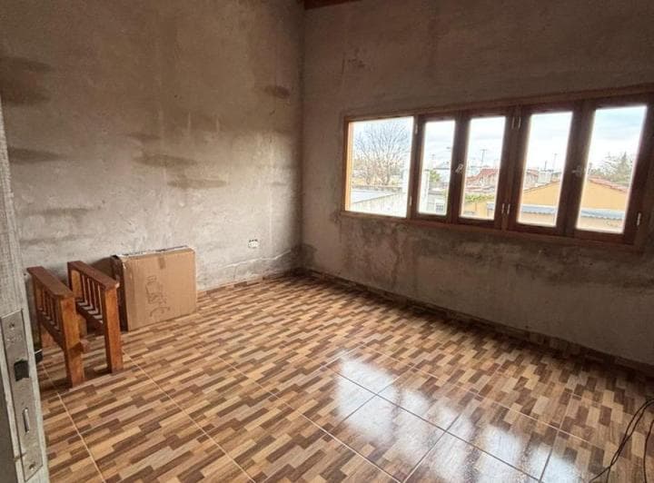 Casa en Venta en Los Hornos - 3 Ambientes - 2