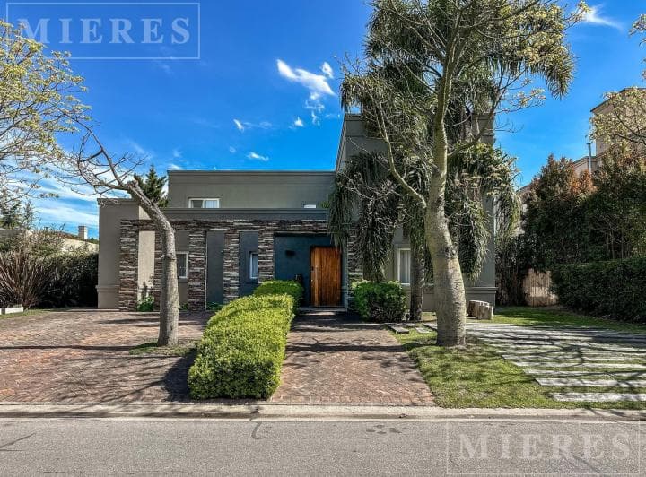 Casa en Venta Sobre Lote Interno en La Alameda, Nordelta - 5
