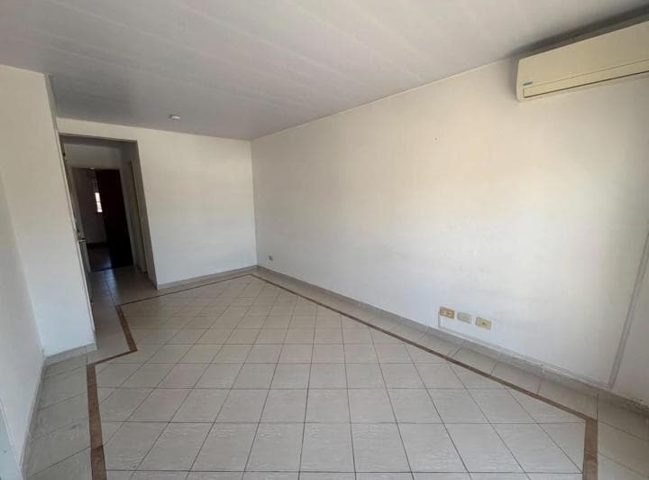 Departamento de 1 Dormitorio con Terraza Exclusiva / Zona Centro - 4