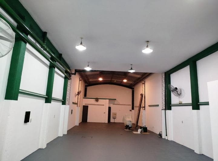 Galpon de 170 m² en Alquiler en Nuestra Señora de Lourdes - 3