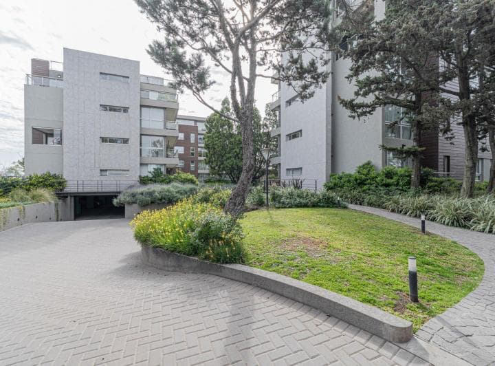 Venta Departamento 3 Ambientes con Cochera en Villa Udaondo - 2
