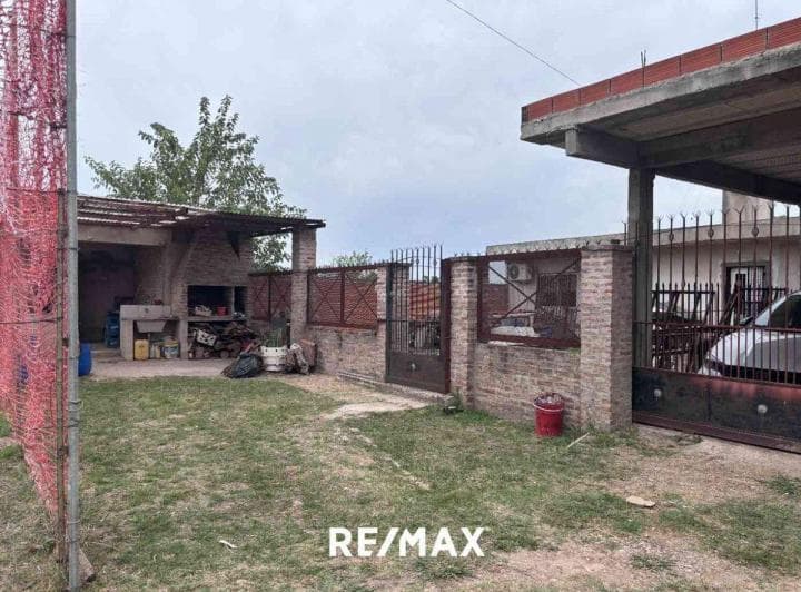 Venta Casa con Dos Lotes Derqui Pilar - 4