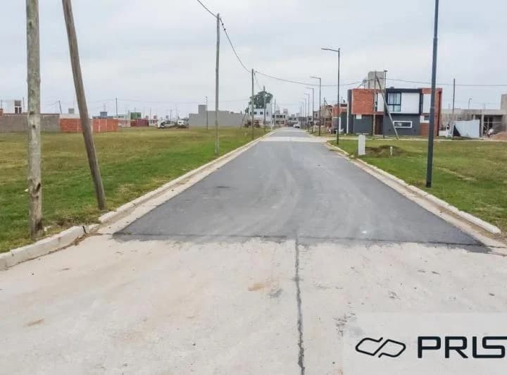 Lote - 290 m² - Brisas de Manantiales - 3