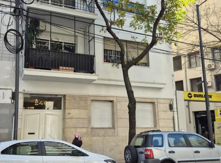 Departamento en Venta - 3 Dorm. 1 Baño - Palermo - 4