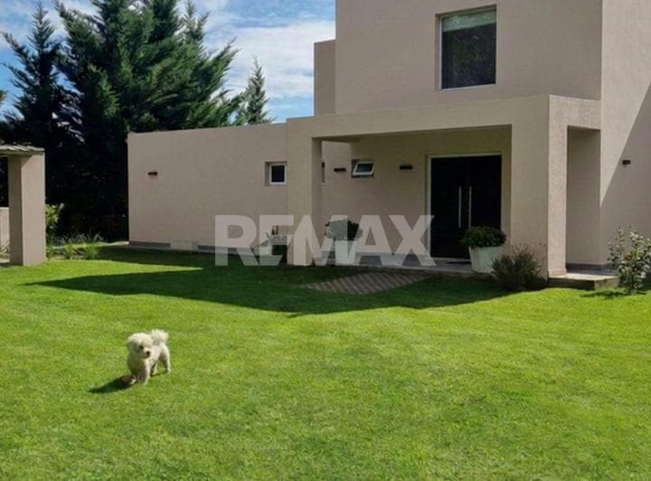 Casa en Venta 3 Dorm. - 2