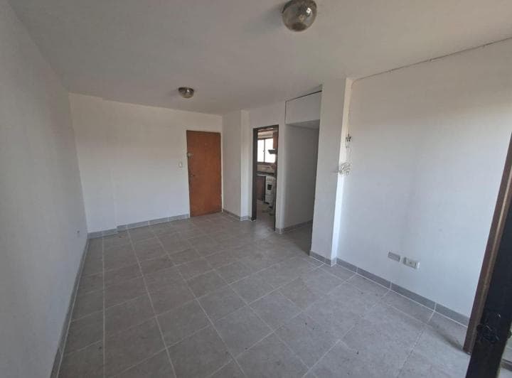 Depto de Dos Dorm. en Guemes - 4