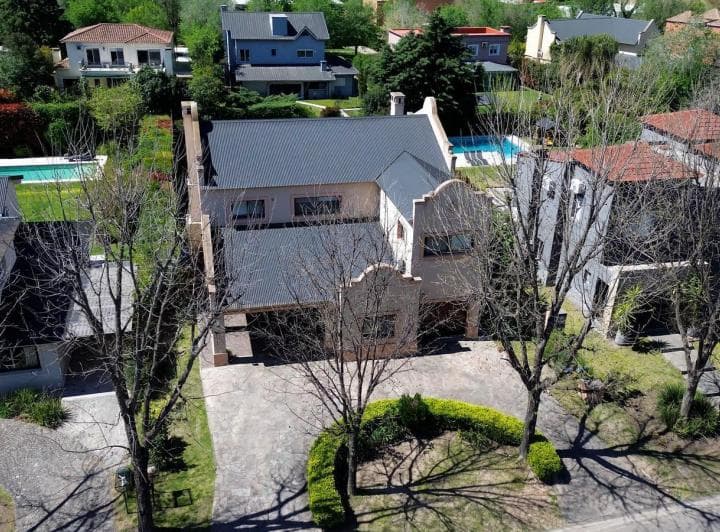 Casa en Venta de 5 Ambientes en El Barrio Santa Maria de Los Olivos, Grand Bourg, Pilar, Gba Norte - 2