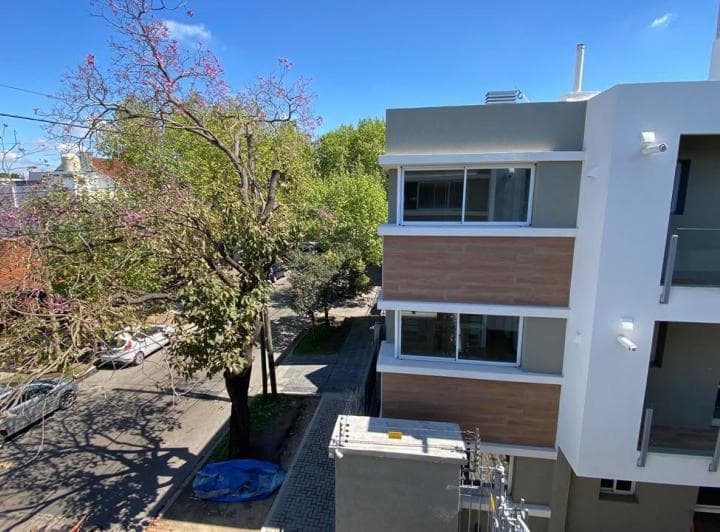 Venta Departamentos Dos Ambientes con Cochera en Construcción en Banfield Este - 4