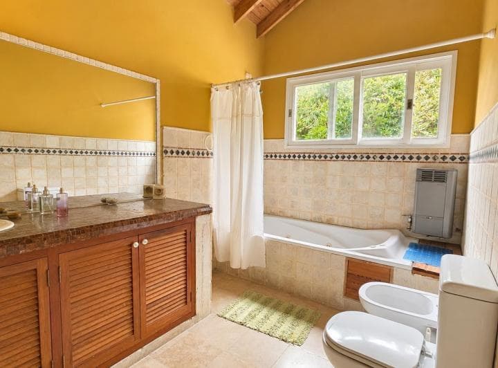 Venta Casa con Pileta y Amarra en Barrio Cerrado - 4