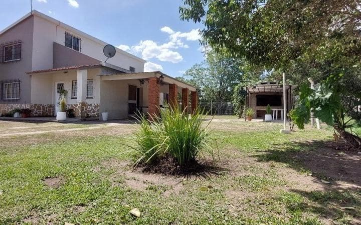Casa en Venta - 3 Dorm. 1 Baño - 782 m&sup2; - Mercedes - 5