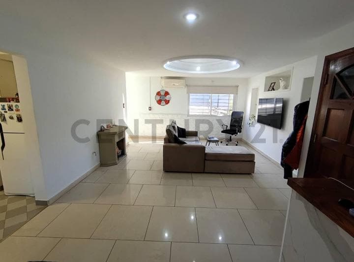Venta Casa 2 Dorm. Lanús Frente Balcón Terraza - 3