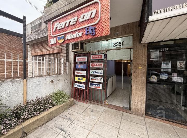 Local en Venta en Villa Ballester - 41 m² - Sobre Calle Principal - 4