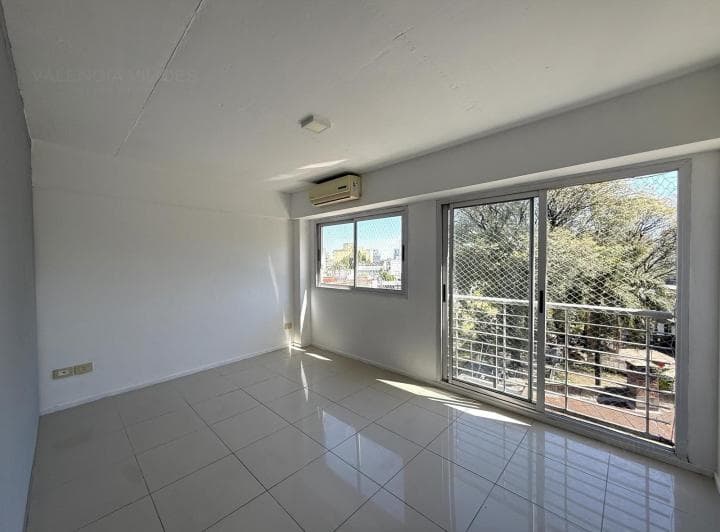 Venta Departamento Monoambiente Dividido en Haedo. - 4