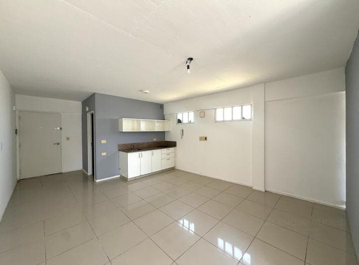 Venta Departamento Monoambiente Dividido en Haedo. - 5