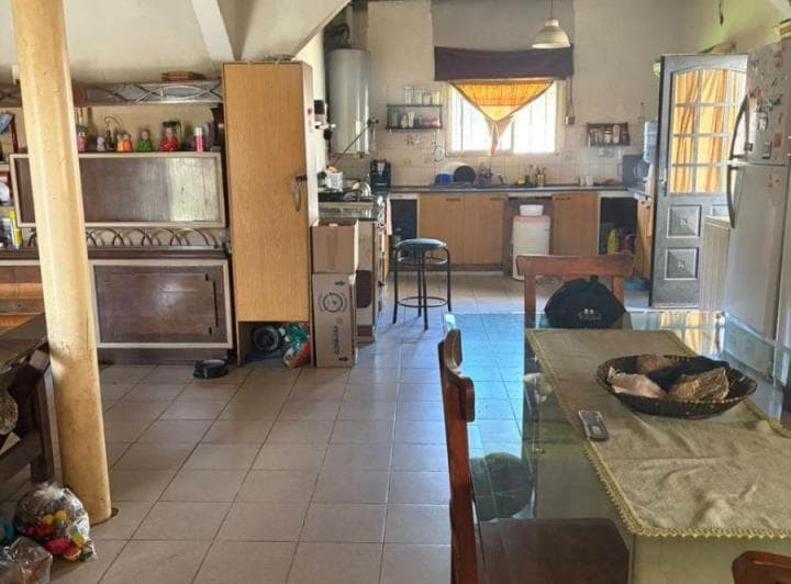 Casa con 3 Dorm. y Fondo Libre - 2