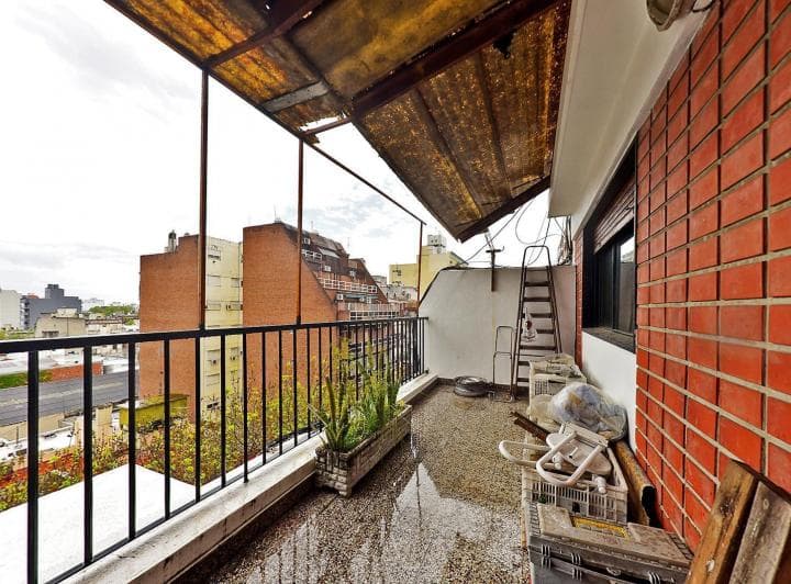 Venta Dpto 3 Amb con Balcon Luminoso Floresta - 2