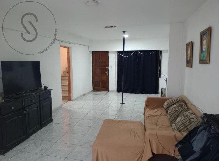 Casa en Venta Barrio Las Flores Departamento Independiente - 4