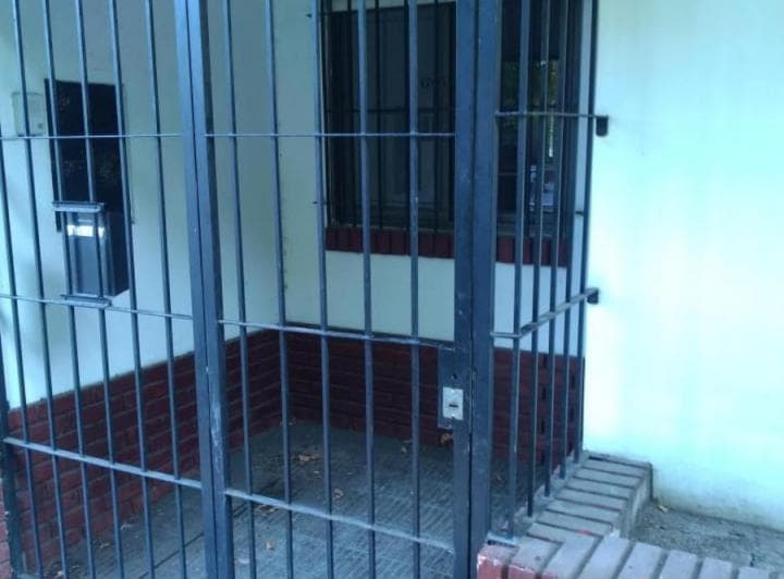 PH en Venta - 3 Dorm. 1 Baño - La Plata - 2