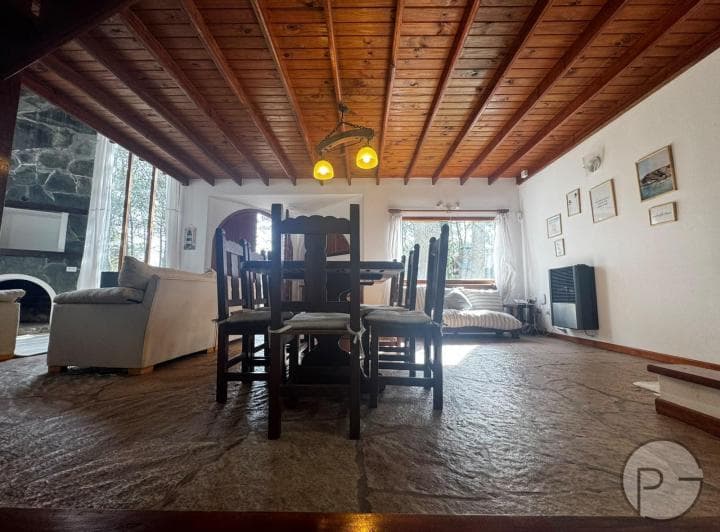 Casa en Venta de 4 Ambientes en Carilo, con Posibilidad de Financiación - 4