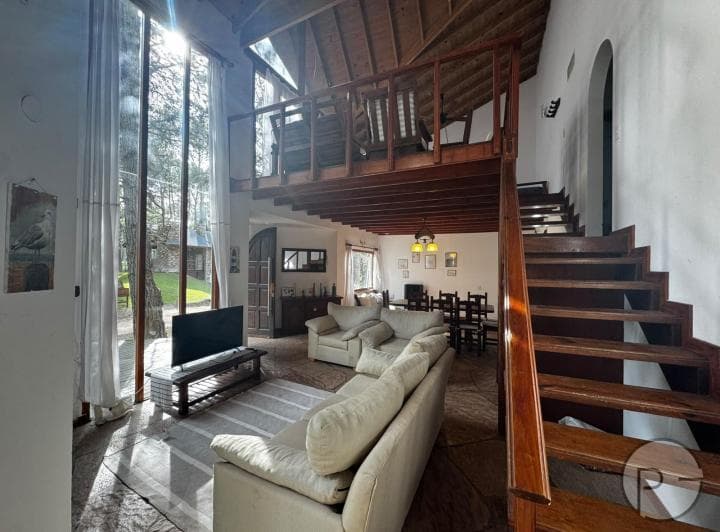Casa en Venta de 4 Ambientes en Carilo, con Posibilidad de Financiación - 2