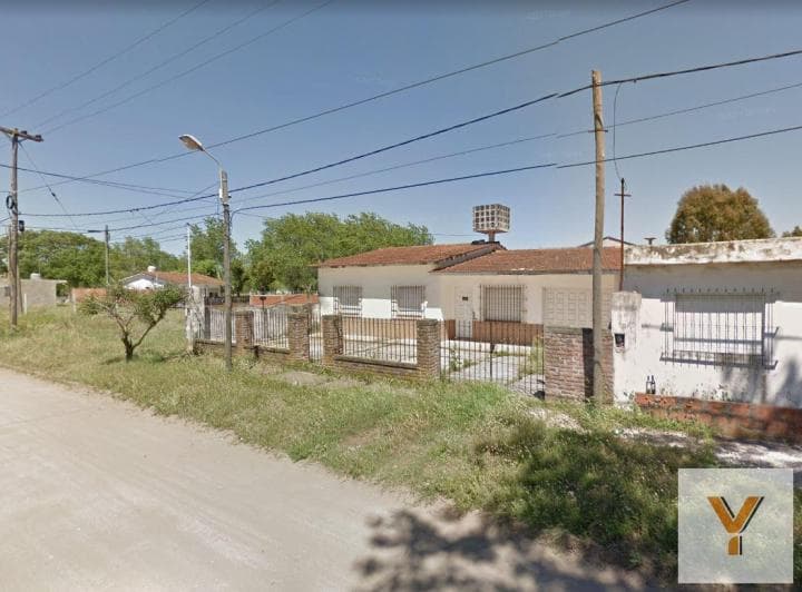 Casa en Venta - 3 Dorm. 2 Baños - 450 m² - Santa Teresita - 3
