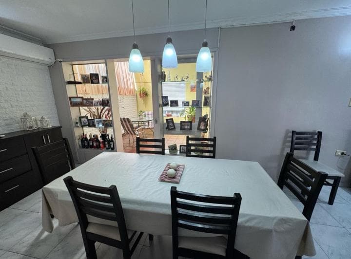 Casa 4 Dorm., Cochera, Patio y Local en Belgrano - 5