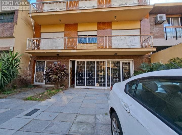 Oportunidad Casa 5 Ambientes a Refaccionar | con Cochera y Terraza | Barrio River - 2