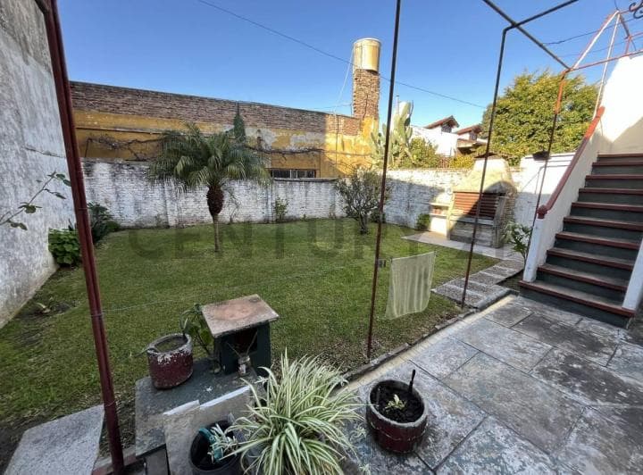 Venta Casa 3 Ambientes en Villa Maipu San Martin con Cochera - 2