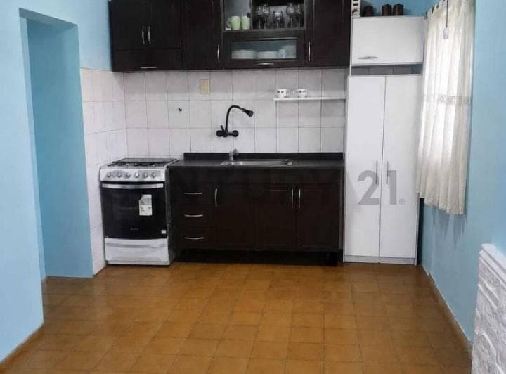Amplia Casa en Venta en Gutierrez Maipú - 3