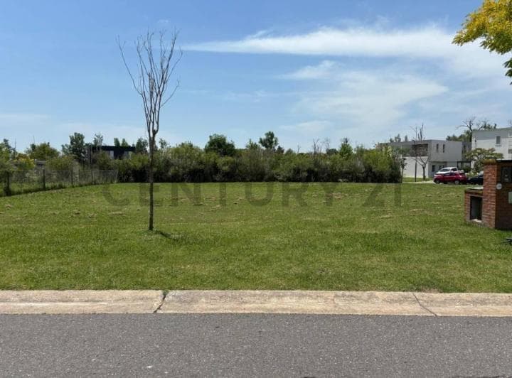 Venta Lote 600 m² en Puertos del Lago - Barrio Acacias - 3