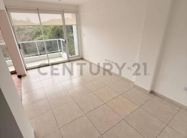 Departamento en Venta 2 Dorm. y Cochera en La Plata - 2