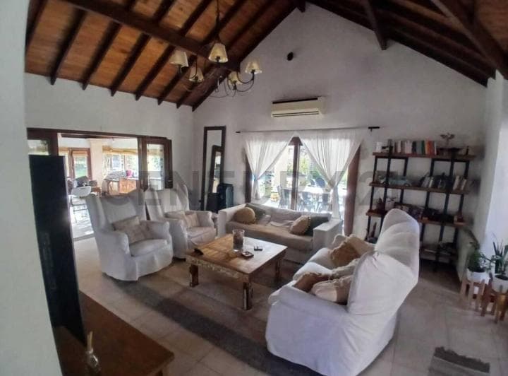 Venta - Casa Quinta 5 Ambientes – Barrio Parque Gorriti - Francisco Álvarez - 3