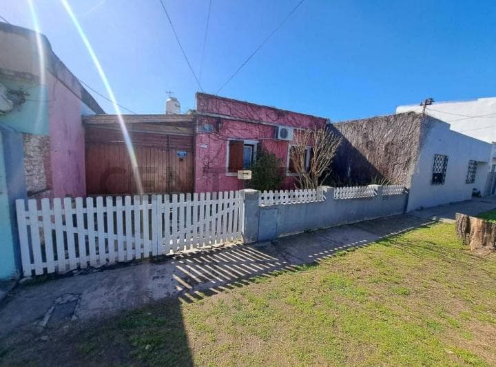 Casa en Moreno Norte | 3/4 Ambientes | Cochera 2 Autos | Lote 350 m² - Plaza Bujan - 2