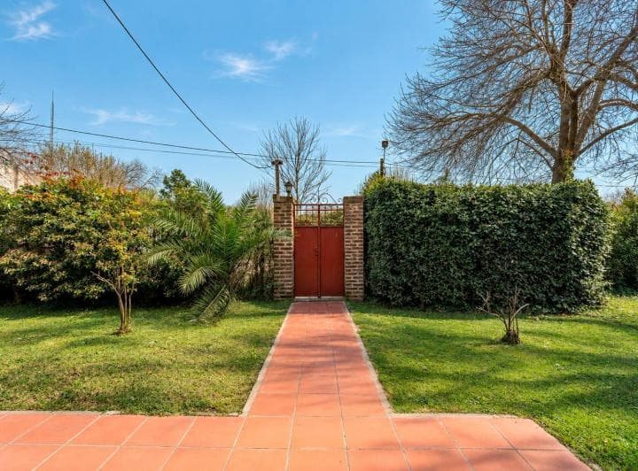 Casa Quinta Venta en Carlos Keen Sobre Lote 4.800 m² - 4