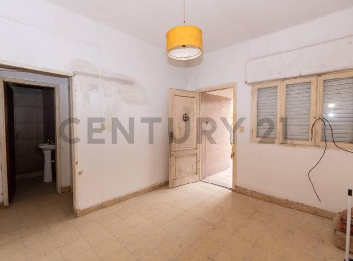 Casa en Venta en La Plata con Dos Departamentos - 4