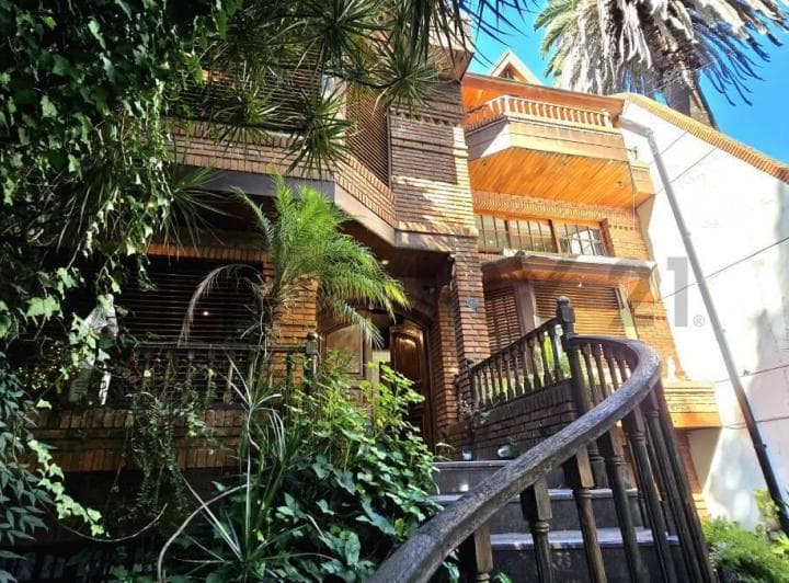 Venta Casa Belgrano R con Cochera, Pileta, Jardin, Quincho y Sauna - 4