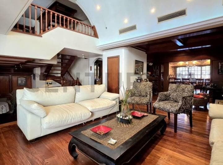 Venta Casa Belgrano R con Cochera, Pileta, Jardin, Quincho y Sauna - 2