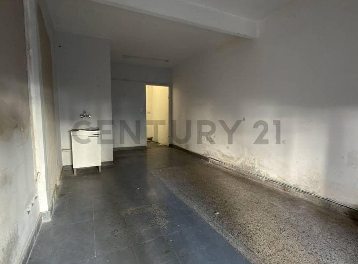 Villa del Parque - Local Comercial 33 m², Muy Buena Ubicación - 4