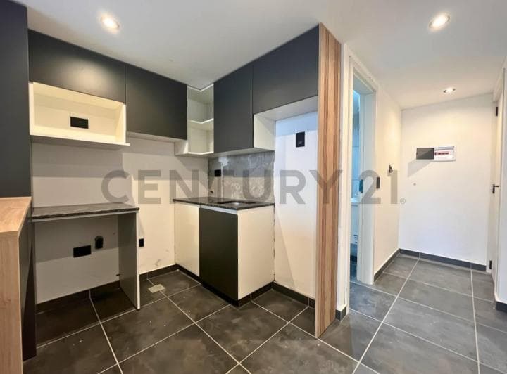 Venta Departamento Monoambiente con Balcón en Lourdes, Rosario - 5