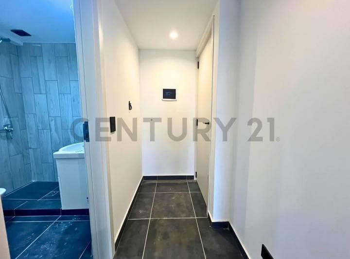 Venta Departamento Monoambiente con Balcón en Lourdes, Rosario - 4