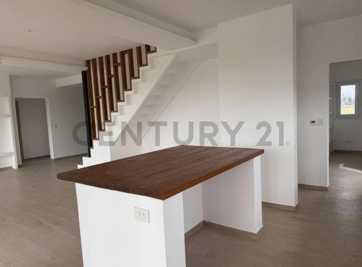 Venta Casa 5 Ambientesen El Naudir Lote con Salida Al Rio a Estrenar - 3