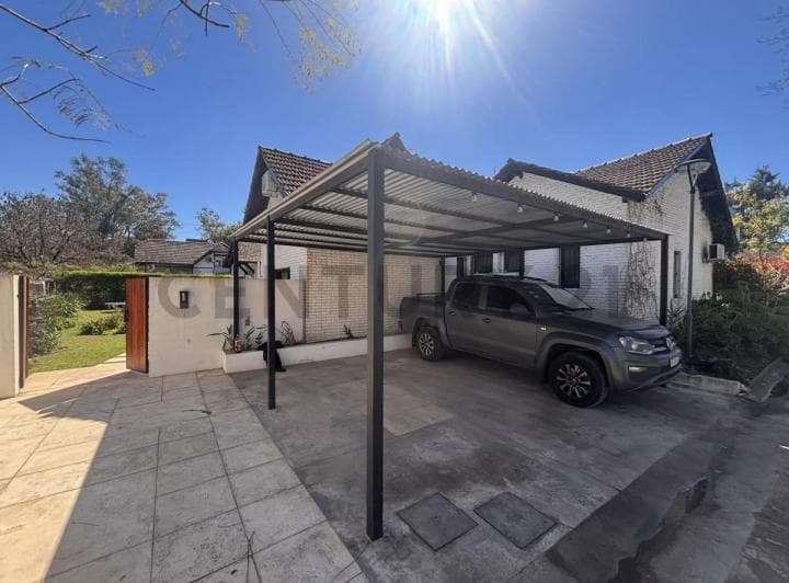 Casa de 5 Dorm. en Barrio Villa Traful – Bella Vista - 5
