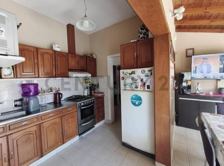 Casa 4 Ambientes en Venta en Remedios de Escalada con Quincho y Gran Patio - 3