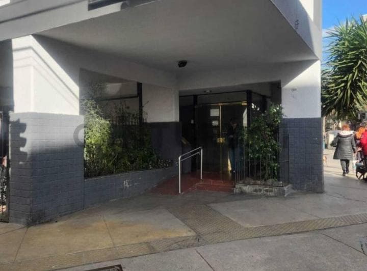 Venta - Permuta Depto 3 Ambientes Luminoso con Balcón en Balvanera Apto Crédito - 2