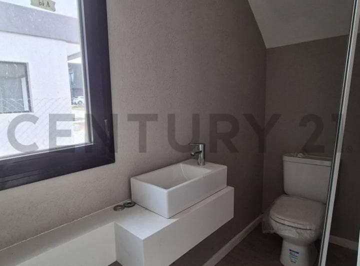 Casa Tipo Dúplex 5 Ambientes con Jardín Privado en Pilar - 4