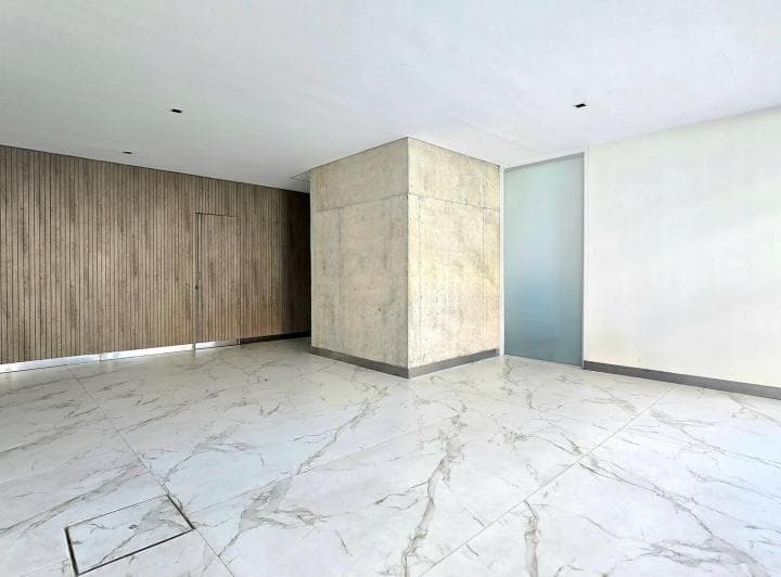 Venta 2 Ambientes Piso 10 con Escritorio, Balcón y Vista Abierta - San Martín - 2