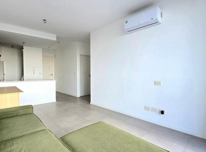 Venta 2 Ambientes Piso 10 con Escritorio, Balcón y Vista Abierta - San Martín - 4