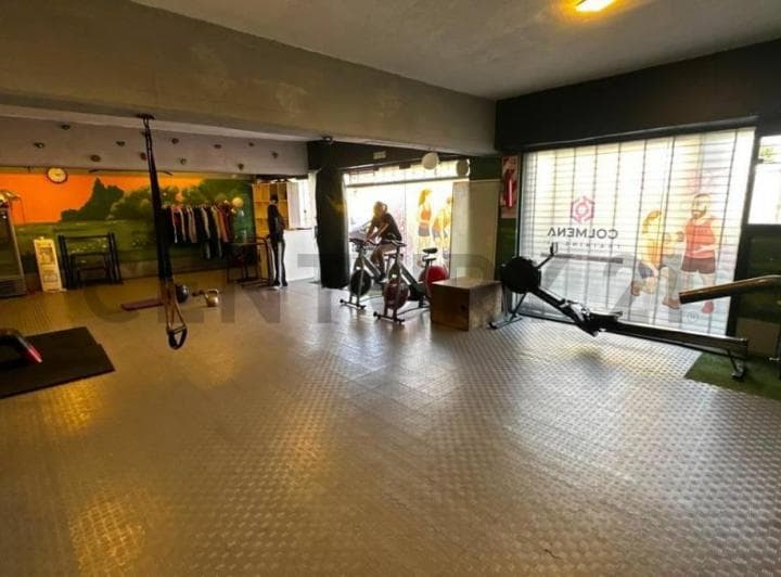 Salon Comercial - Edifico de Oficinas. - Gran Oportunidad - 4