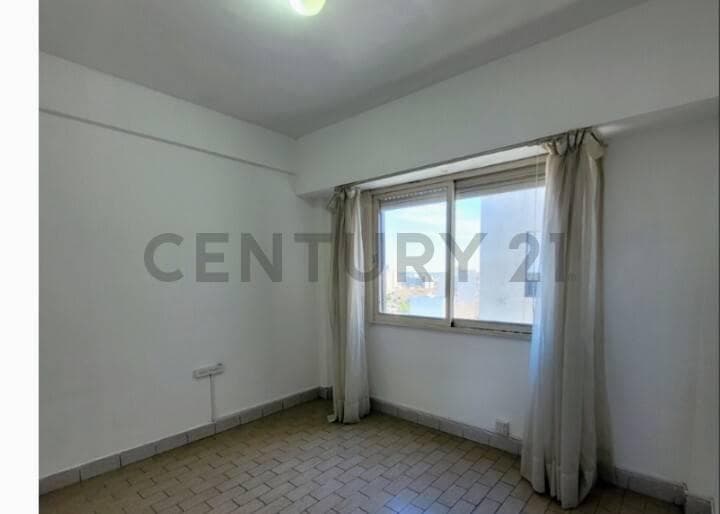 Venta de Departamento de Dos Dorm. con Cochera - 3