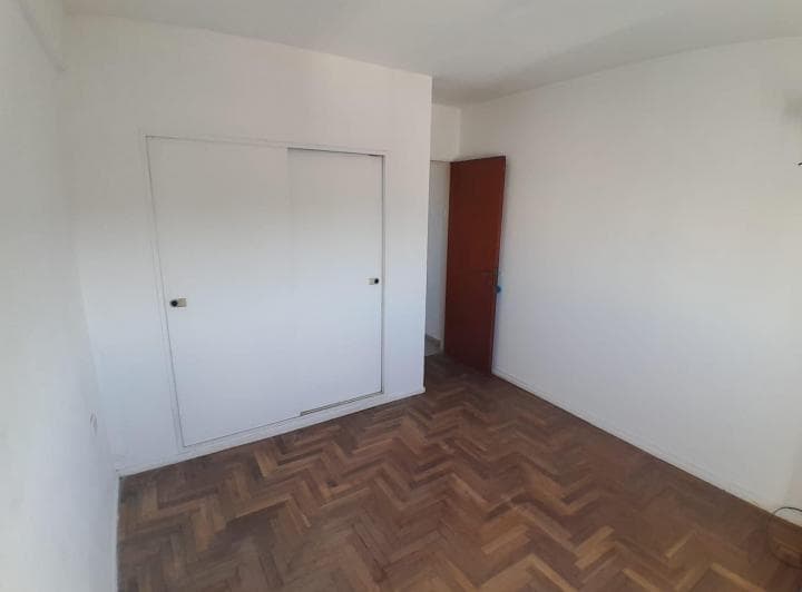 Venta de Departamento de Dos Dorm. con Cochera - 4